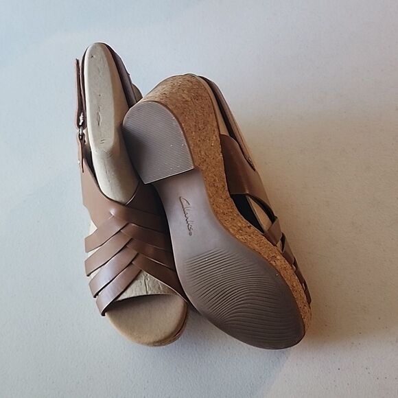 Clarks Brown Wedge Sandals - Picture 3 of 6